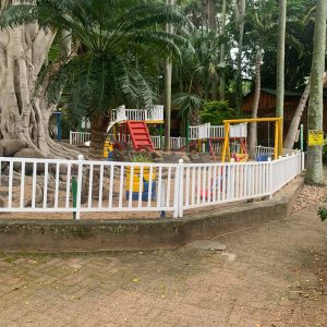 hardekool sebenza local first play area pub car wash